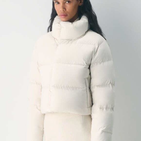 Aritzia The Super Après Puff™ - cliMATTE™ in Matte Pearl